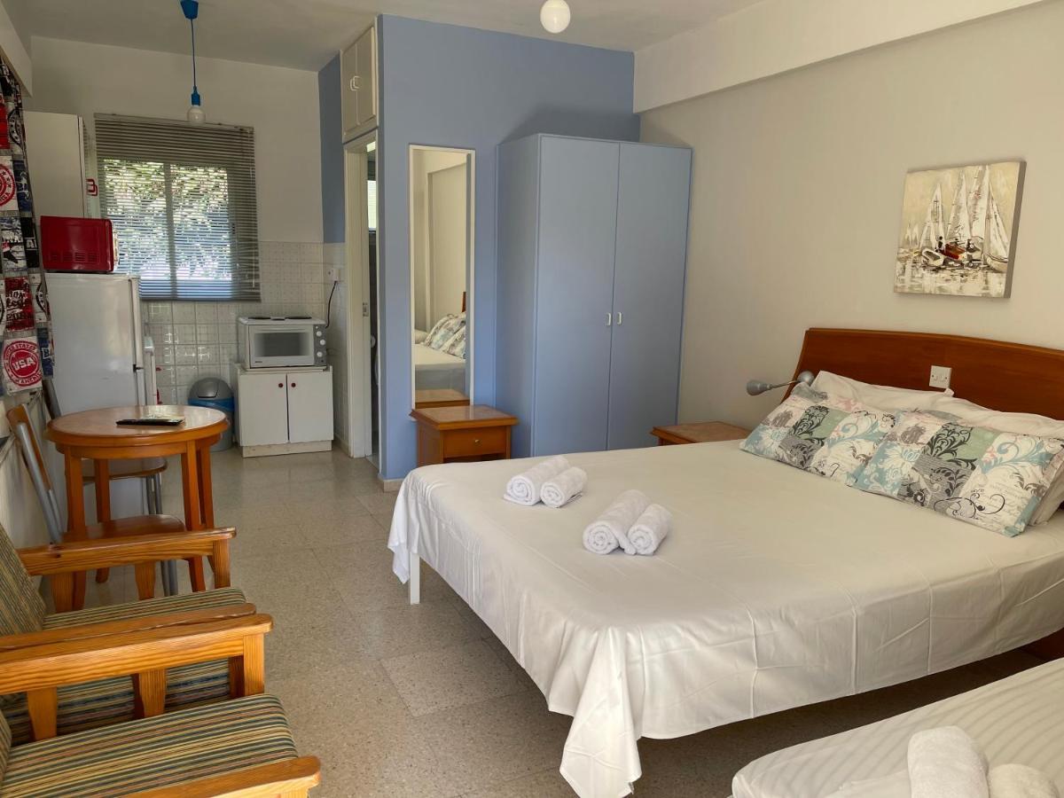 Appartamento Light & Blue Gardens Protaras Esterno foto