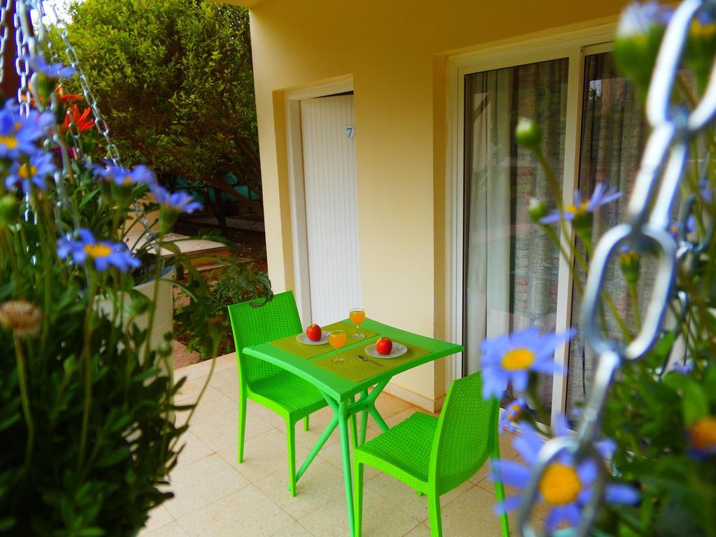 Appartamento Light & Blue Gardens Protaras Esterno foto